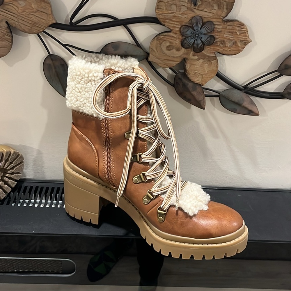 Universal Threads Boots Nwot, Size 10, Memory Foa… - image 3